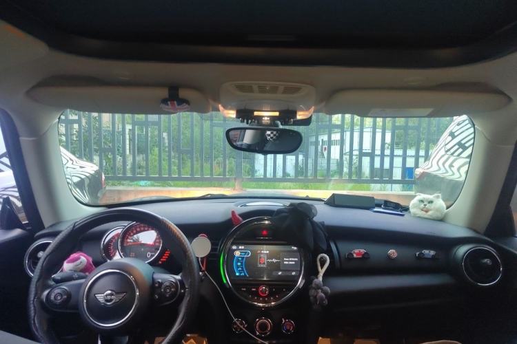 Used MINI 2016 1.2T ONE Pioneer Edition Center Console