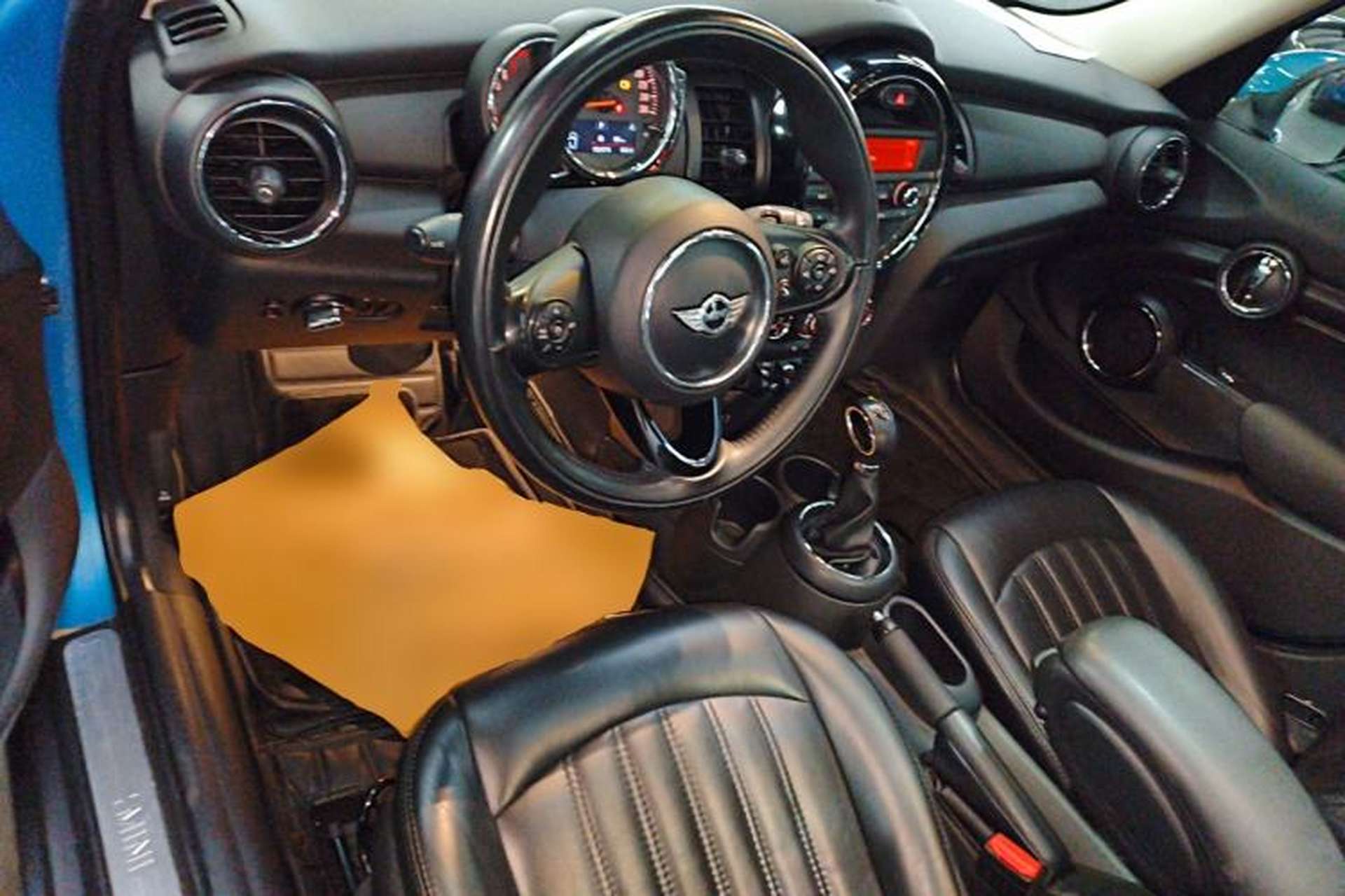 Used MINI 2016 1.2T ONE Pioneer Edition Five-Door Version Center Console