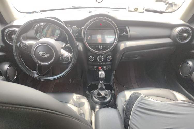 Used MINI 2016 1.2T ONE Pioneer Edition Center Console