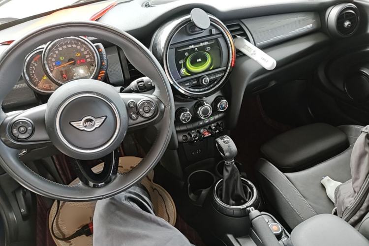 Used MINI 2016 1.5T COOPER Center Console