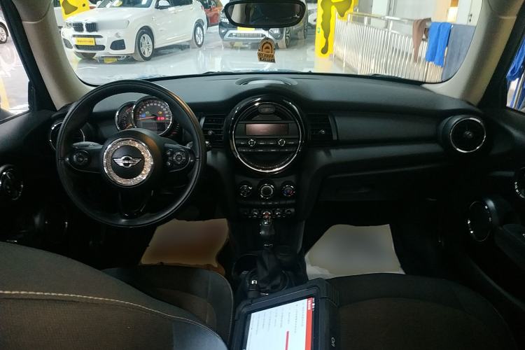 Used MINI 2016 1.2T ONE Pioneer Edition Center Console