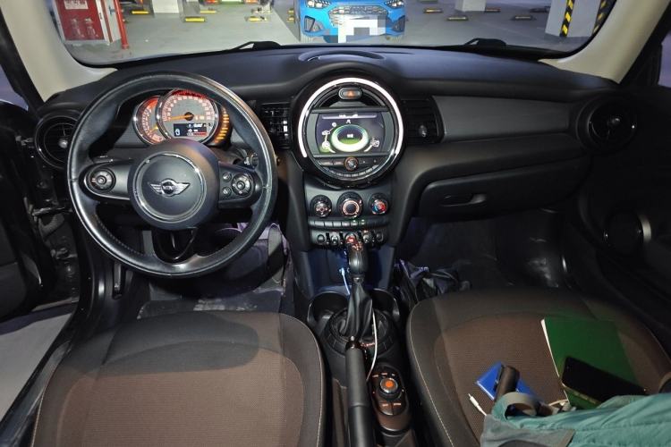 Used MINI 2016 1.5T COOPER Center Console