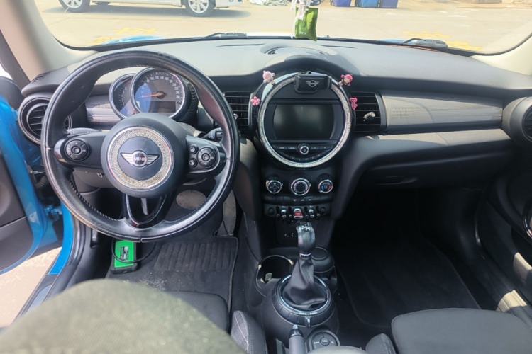 Used MINI 2016 1.5T COOPER Center Console