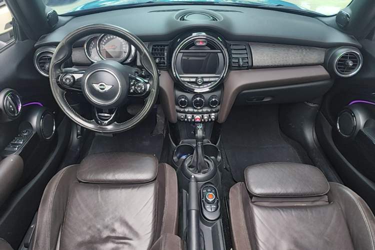Used MINI 2016 1.5T COOPER CABRIO Center Console