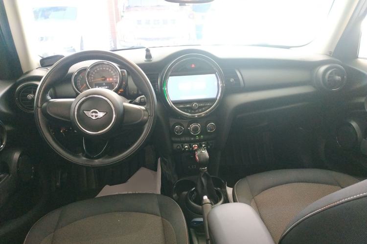 Used MINI 2016 1.2T ONE Five-Door Edition Center Console