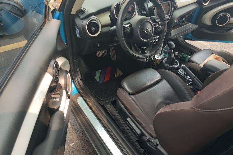 Used MINI 2016 1.5T COOPER Performance Edition Driver Seat
