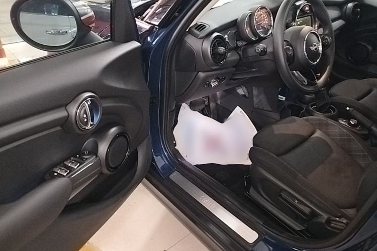 Used MINI 2016 1.5T COOPER Five-Door Edition Driver Seat