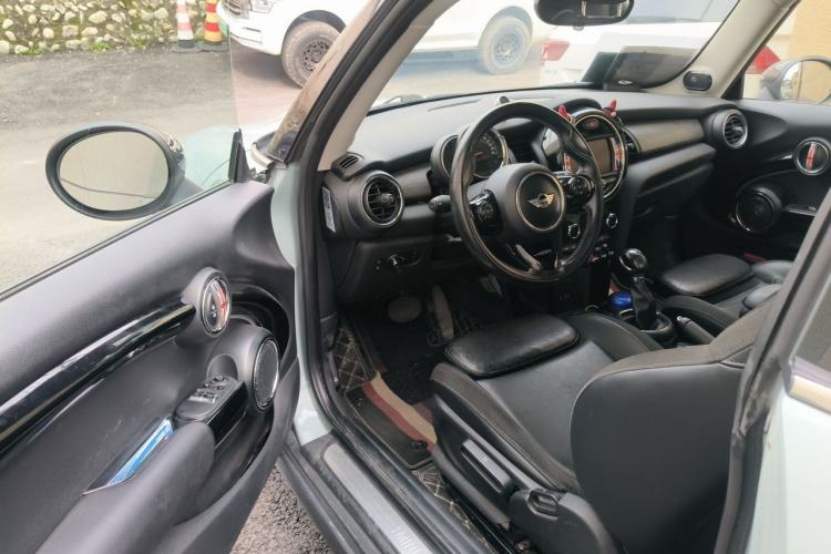 Used MINI 2016 1.5T COOPER Performance Edition Driver Seat