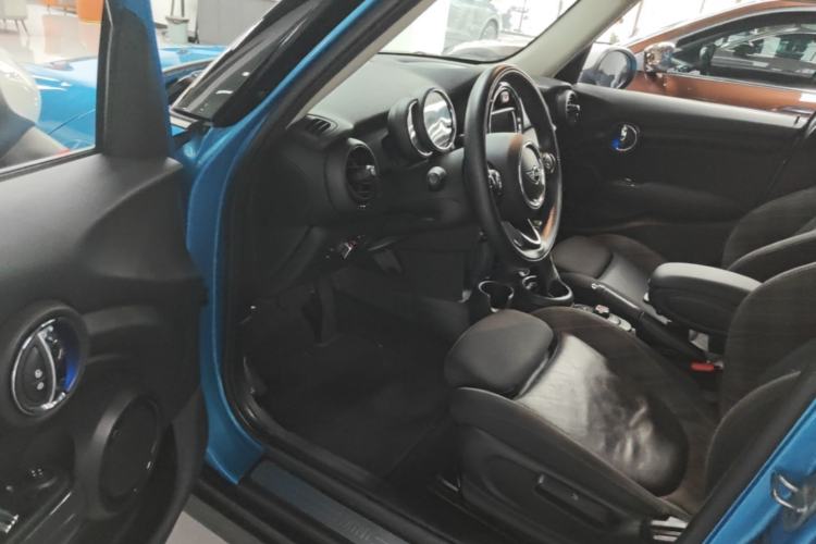Used MINI 2016 1.5T COOPER Five-Door Edition Driver Seat