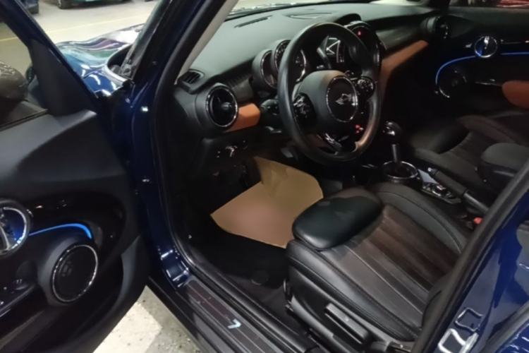 Used MINI 2016 2.0T COOPER S SEVEN Five-Door Edition Driver Seat
