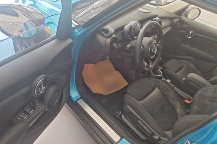 Used MINI 2016 1.5T COOPER Five-Door Edition Driver Seat