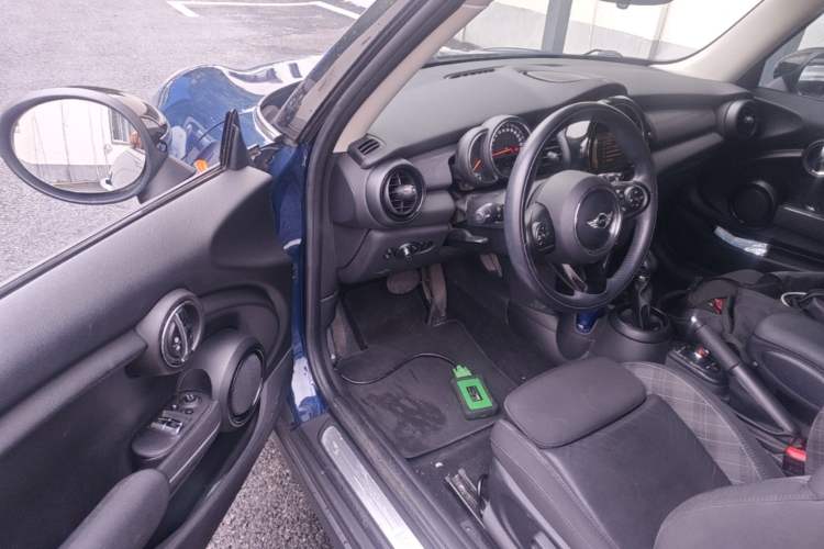 Used MINI 2016 1.5T COOPER Driver Seat