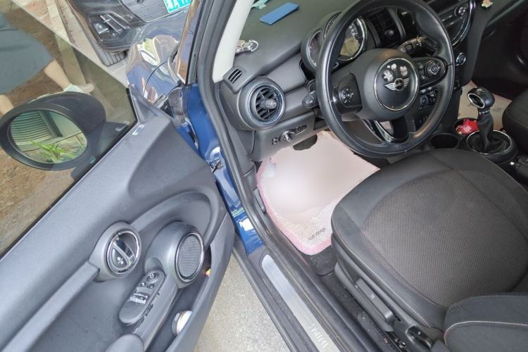 Used MINI 2016 1.2T ONE Pioneer Edition Driver Seat