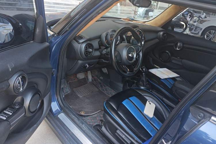 Used MINI 2016 1.2T ONE Five-Door Edition Driver Seat