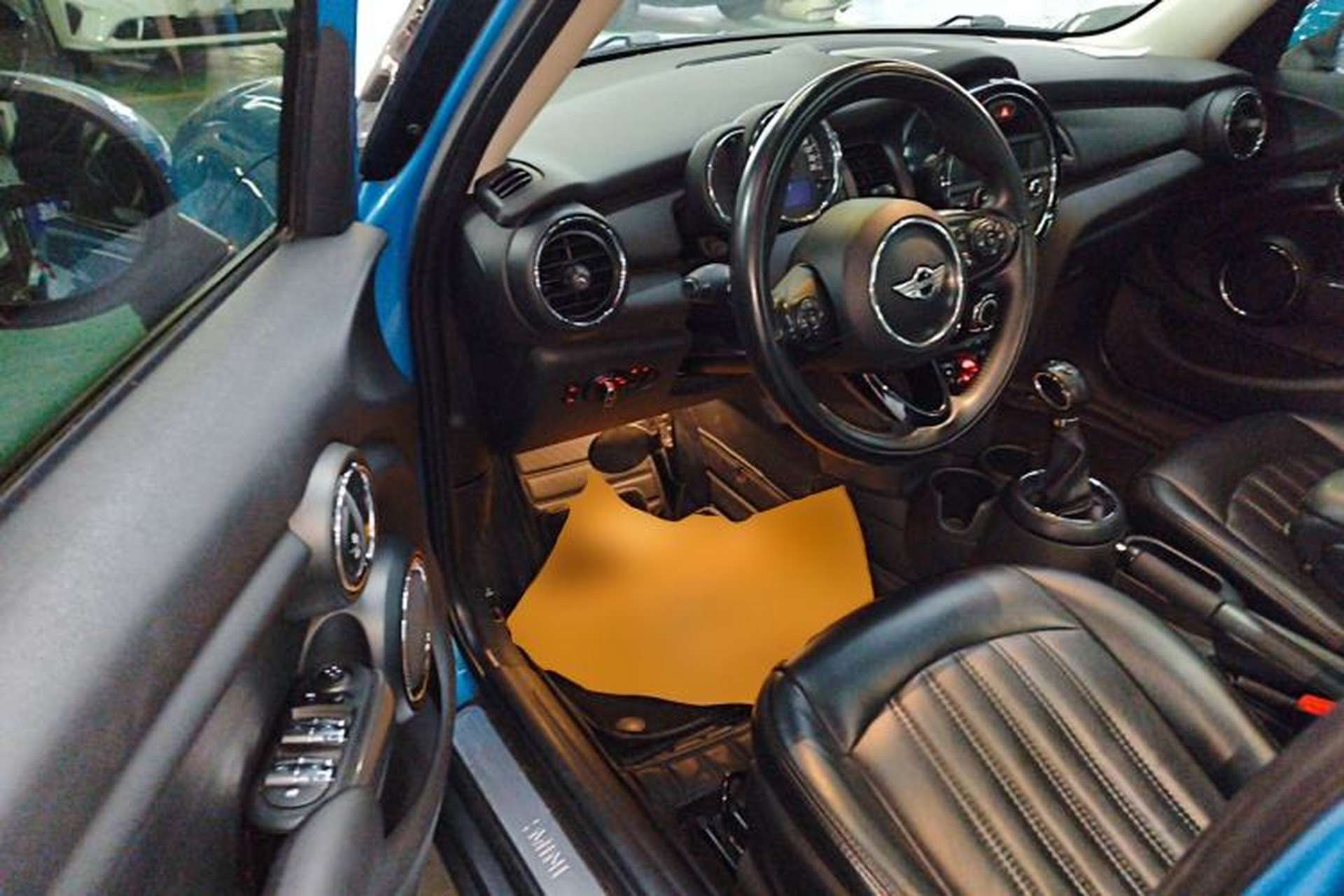 Used MINI 2016 1.2T ONE Pioneer Edition Five-Door Version Driver Seat