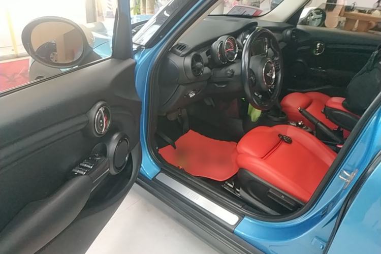 Used MINI 2016 1.5T COOPER Five-Door Edition Driver Seat