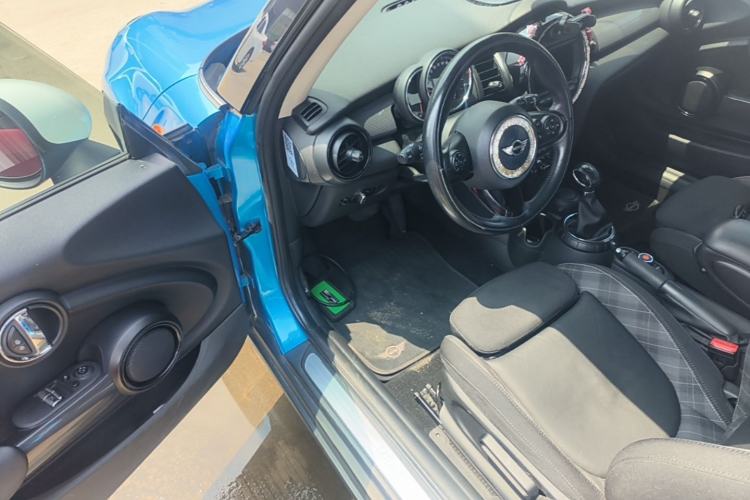 Used MINI 2016 1.5T COOPER Driver Seat