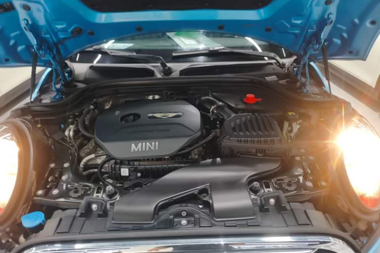 Used MINI 2016 1.5T COOPER Five-Door Edition Engine Bay