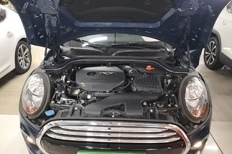Used MINI 2016 1.5T COOPER Five-Door Edition Engine Bay