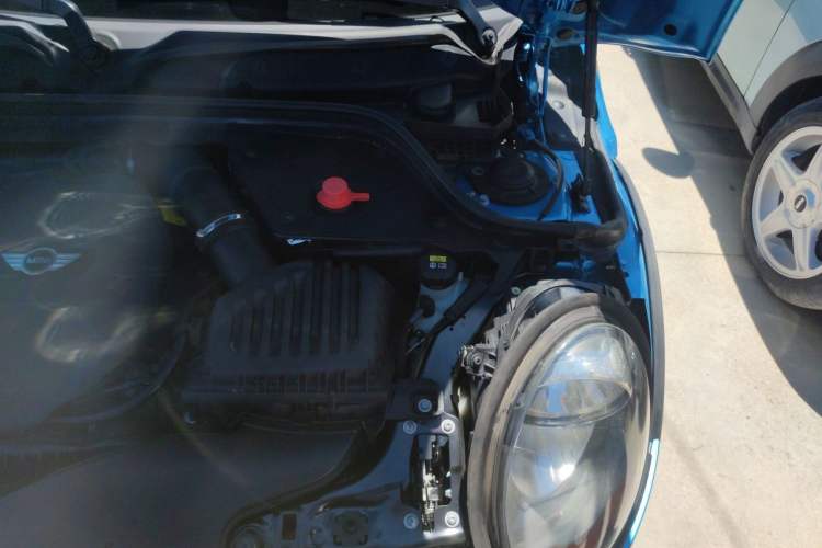 Used MINI 2016 1.2T ONE Pioneer Edition Five-Door Version Engine Bay Left