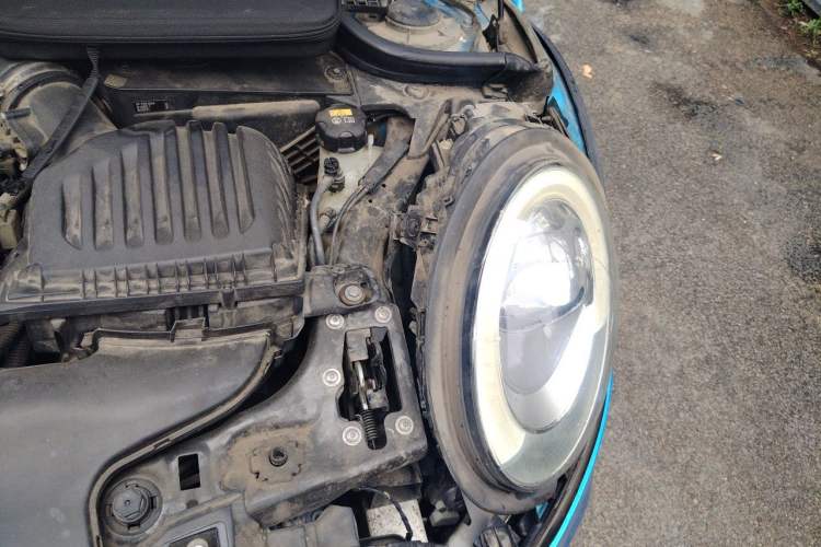 Used MINI 2016 1.5T COOPER Avant-Garde Engine Bay Left