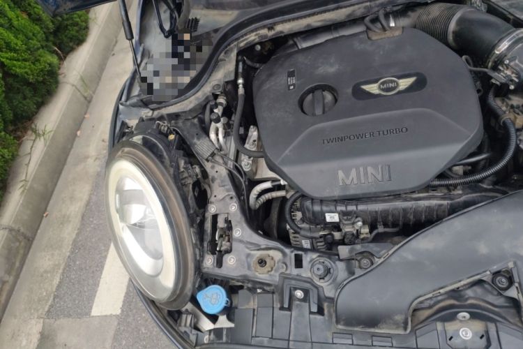 Used MINI 2016 1.5T COOPER SEVEN Five-Door Edition Engine Bay Right