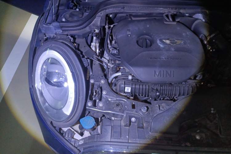 Used MINI 2016 2.0T COOPER S SEVEN Five-Door Edition Engine Bay Right