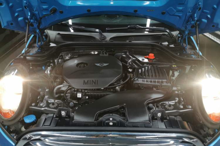 Used MINI 2016 1.5T COOPER Five-Door Edition Engine Bay