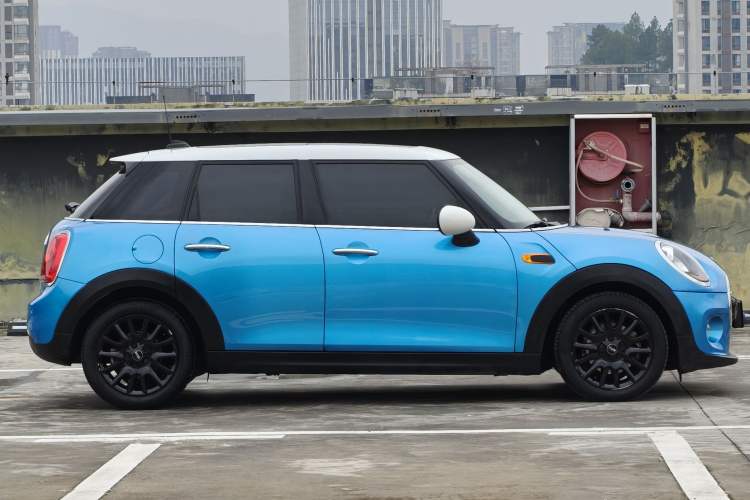 Used MINI 2016 1.5T COOPER Five-Door Edition Exterior 3