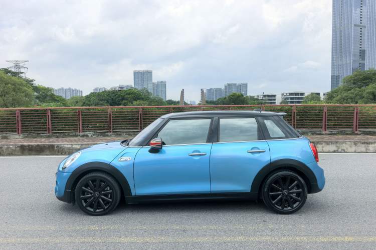 Used MINI 2016 2.0T COOPER S Pioneer Edition Five-Door Model Exterior 9