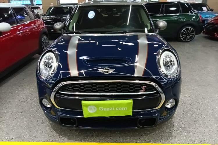 Used MINI 2016 2.0T COOPER S SEVEN Five-Door Edition Front