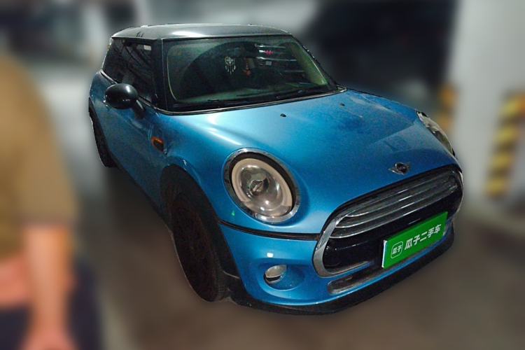 Used MINI 2016 1.5T COOPER Front Right 45 Deg