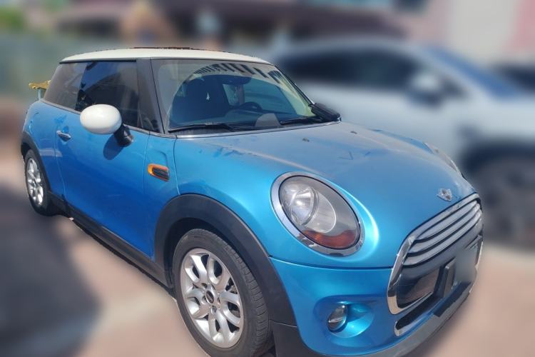 Used MINI 2016 1.5T COOPER Front Right 45 Deg
