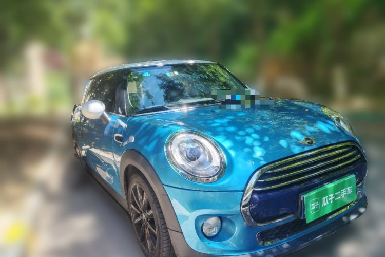 Used MINI 2016 1.5T COOPER Avant-Garde Front Right 45 Deg