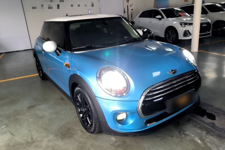 Used MINI 2016 1.5T COOPER Front Right 45 Deg