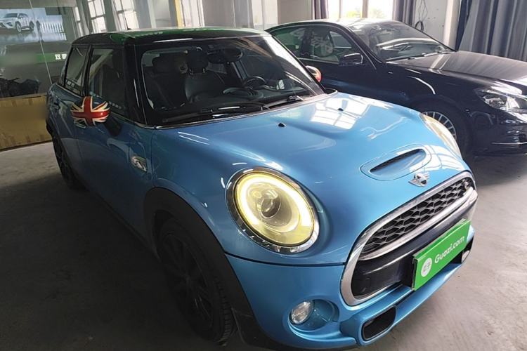 Used MINI 2016 2.0T COOPER S Pioneer Edition Five-Door Model Front Right 45 Deg