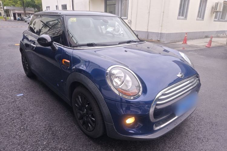 Used MINI 2016 1.5T COOPER Front Right 45 Deg