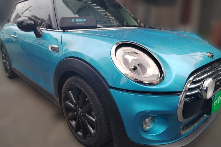 Used MINI 2016 1.5T COOPER Avant-Garde Front Right 45 Deg