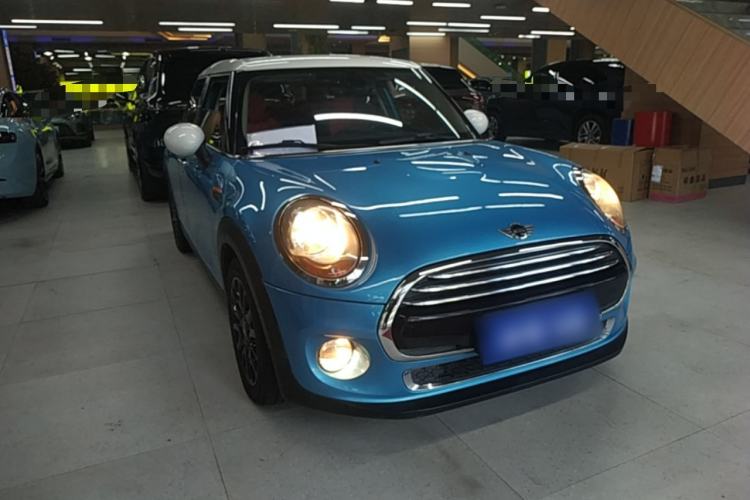 Used MINI 2016 1.5T COOPER Five-Door Edition Front Right 45 Deg