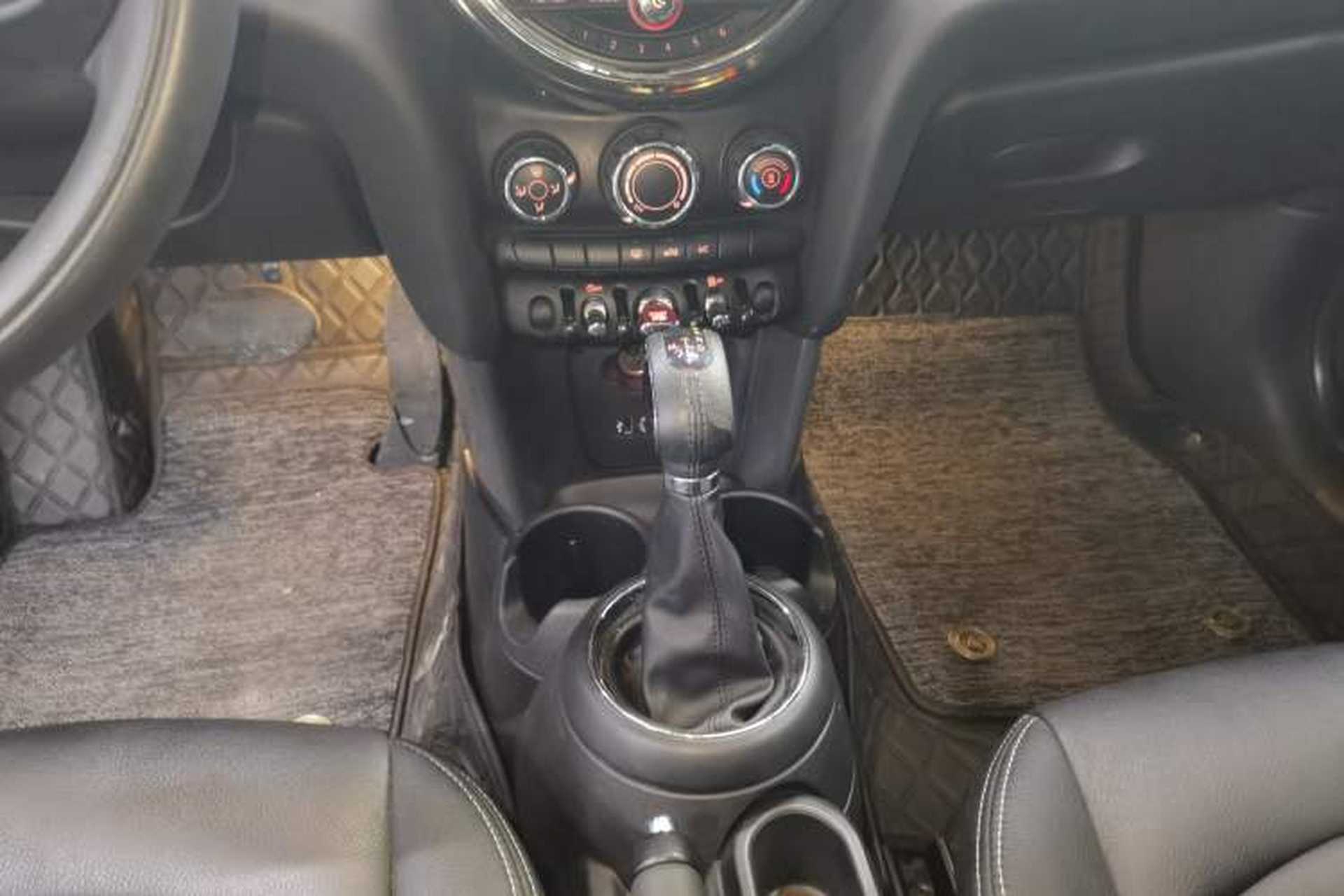 Used MINI 2016 1.2T ONE Pioneer Edition Gear Lever