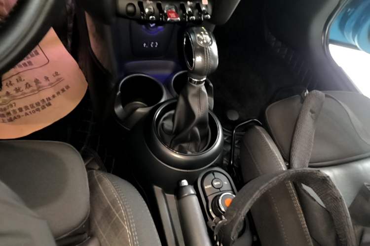Used MINI 2016 1.5T COOPER Gear Lever