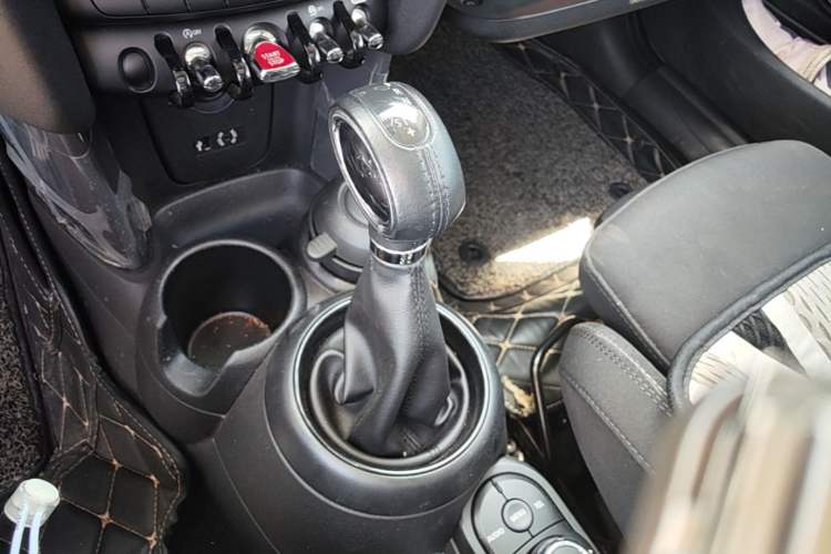 Used MINI 2016 1.5T COOPER Gear Lever