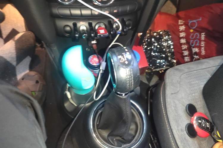 Used MINI 2016 1.2T ONE Pioneer Edition Gear Lever