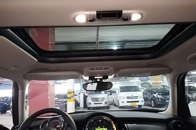 Used MINI 2016 1.5T COOPER Five-Door Edition Headliner