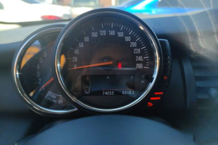 Used MINI 2016 1.2T ONE Pioneer Edition Five-Door Version Instrument Cluster