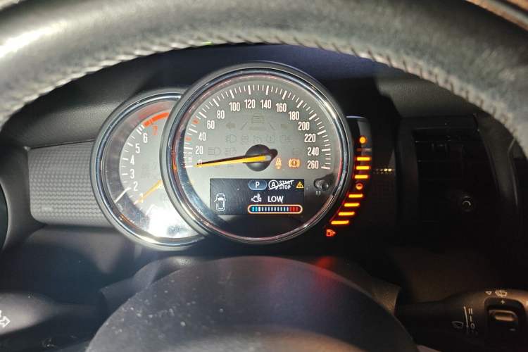 Used MINI 2016 1.5T COOPER Instrument Cluster