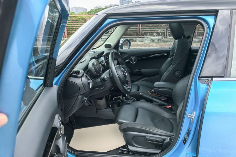 Used MINI 2016 2.0T COOPER S Pioneer Edition Five-Door Model Interior 1