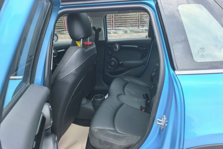 Used MINI 2016 2.0T COOPER S Pioneer Edition Five-Door Model Interior 2