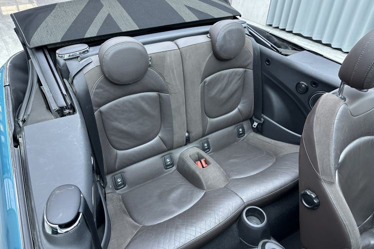 Used MINI 2016 1.5T COOPER CABRIO Interior 3