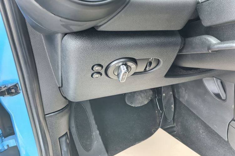Used MINI 2016 2.0T COOPER S Pioneer Edition Five-Door Model Interior 5